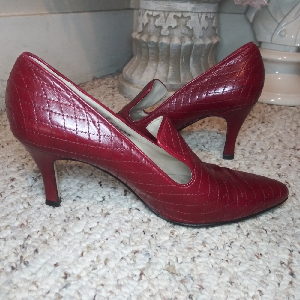Bally Vintage "Cupid" Ruby Red Quilted Leather Edwardian Style Pumps - Picture 5 of 15